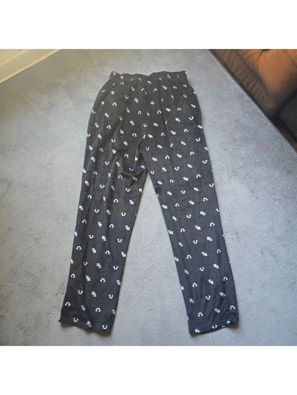 True Religion Men's Black Horseshoe Monogram Print Lounge Pajama Pants Medium